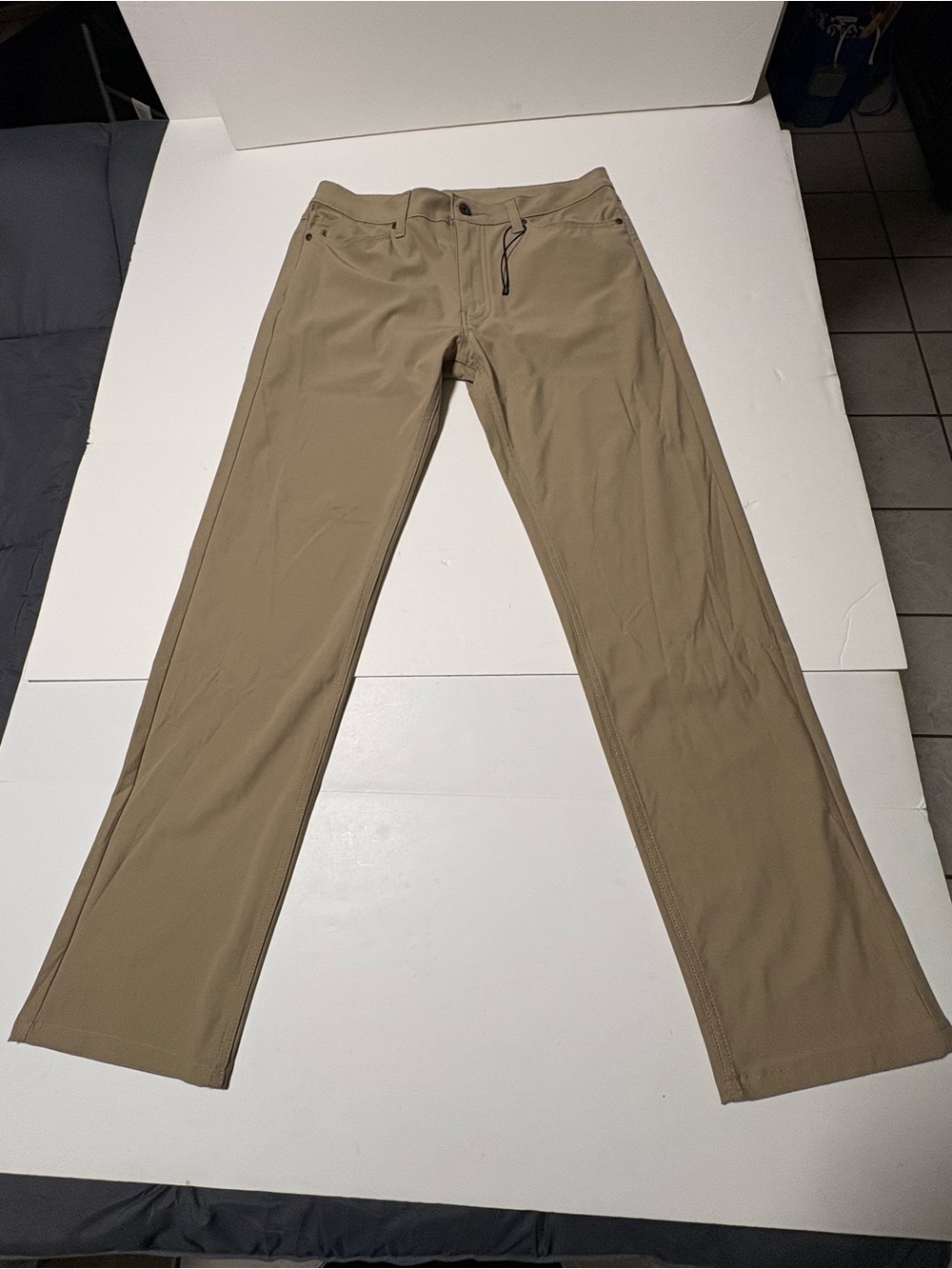 New Mens Levi’s 511 Khaki Pants 33 x 32